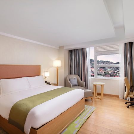 Holiday Inn Baguio City Centre, An Ihg Hotel Exterior photo