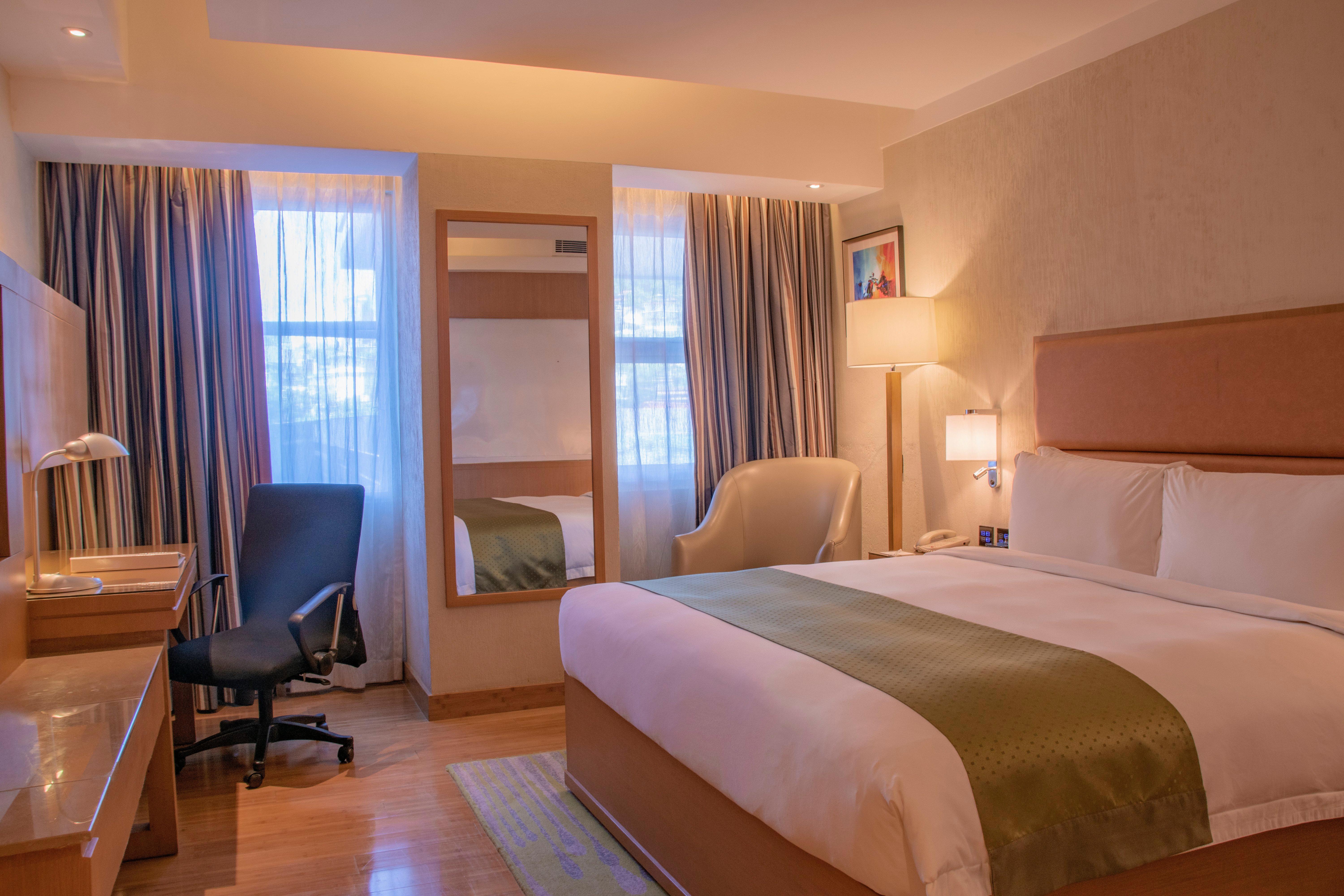 Holiday Inn Baguio City Centre, An Ihg Hotel Exterior photo